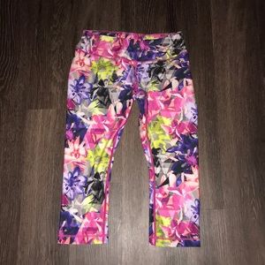 Medium Women’s Reebok Capri leggings
